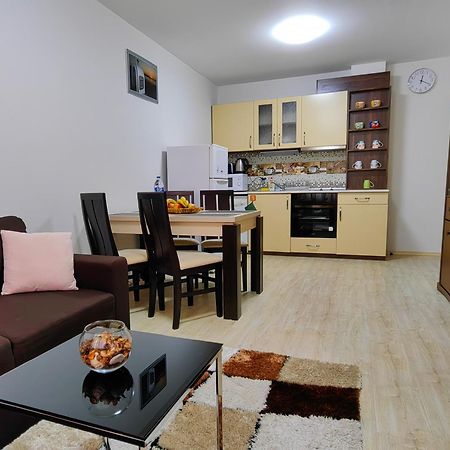 Apartment А С Една Спалня Sunny Island Tjernomorets Exteriör bild